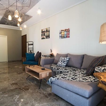 Comfy Apartment Of 104 M² Near Metro! Атина Екстериор снимка