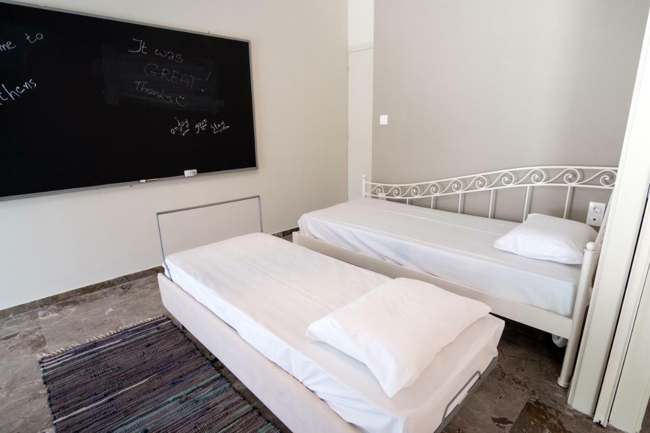 Comfy Apartment Of 104 M² Near Metro! Атина Екстериор снимка