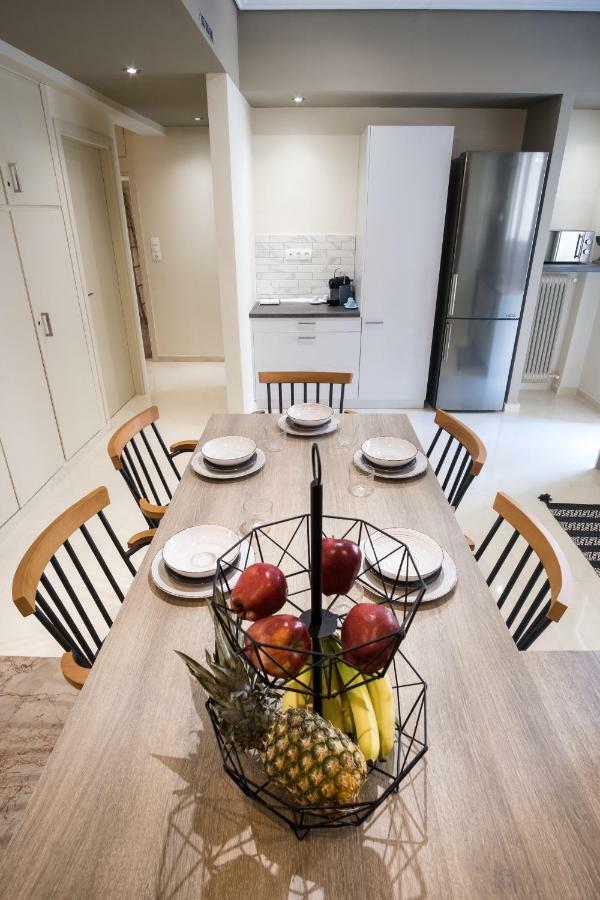 Comfy Apartment Of 104 M² Near Metro! Атина Екстериор снимка